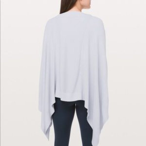 Lululemon Forward Flow Shawl Cape in Gray - Picture 2 of 7